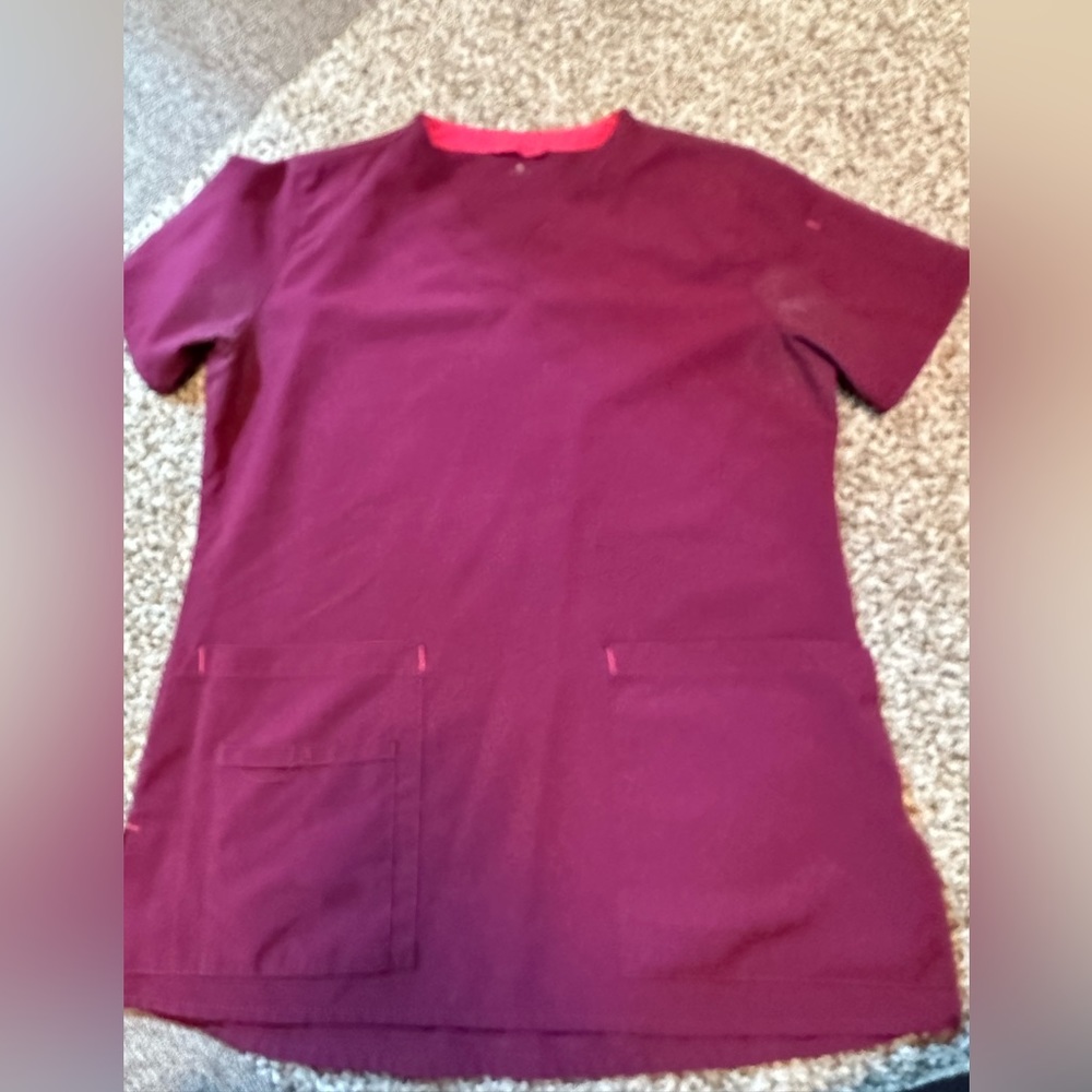 Carhartt Women’s V-Neck Media Scrub Top